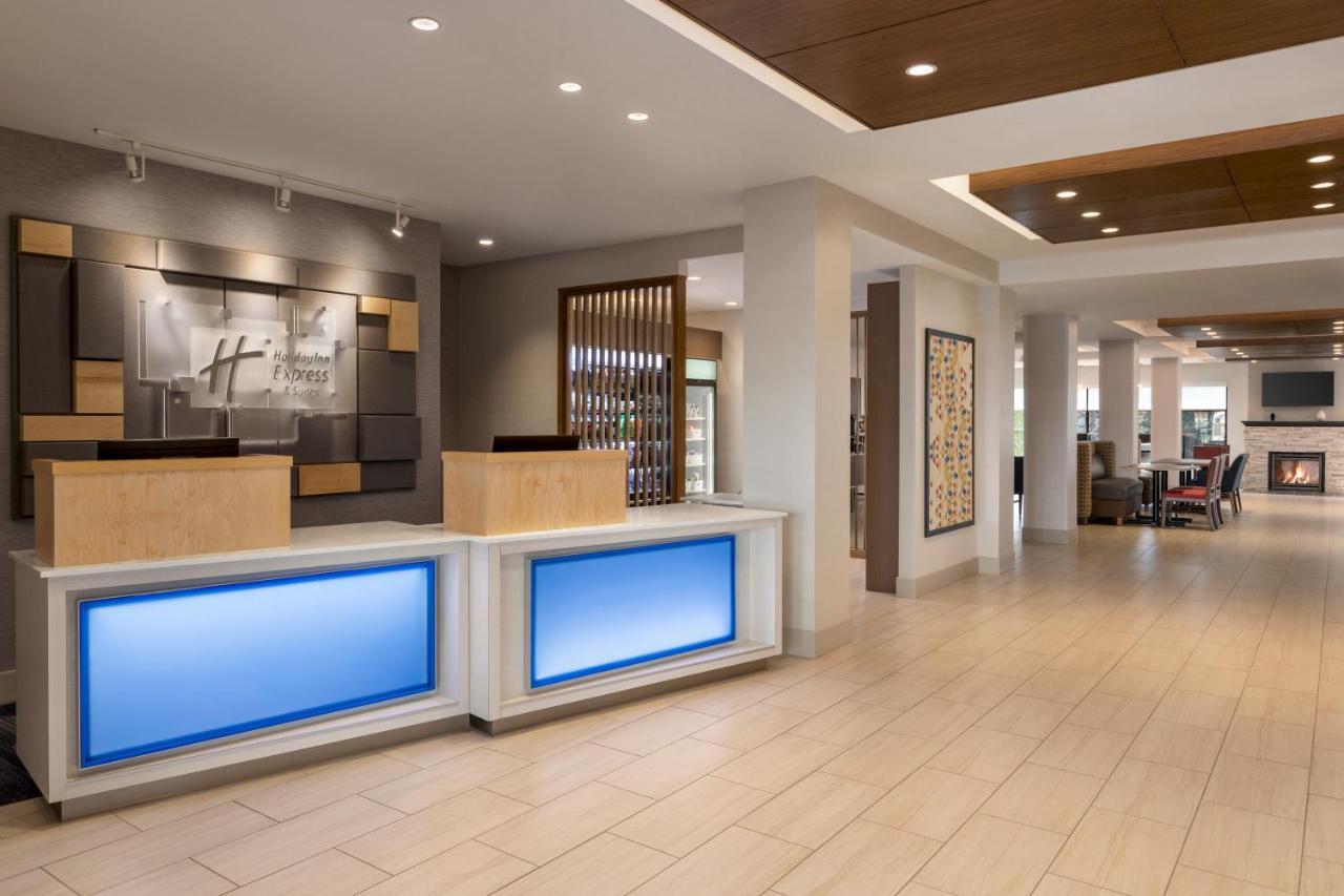 Holiday Inn Express & Suites Denver Airport By Ihg Экстерьер фото