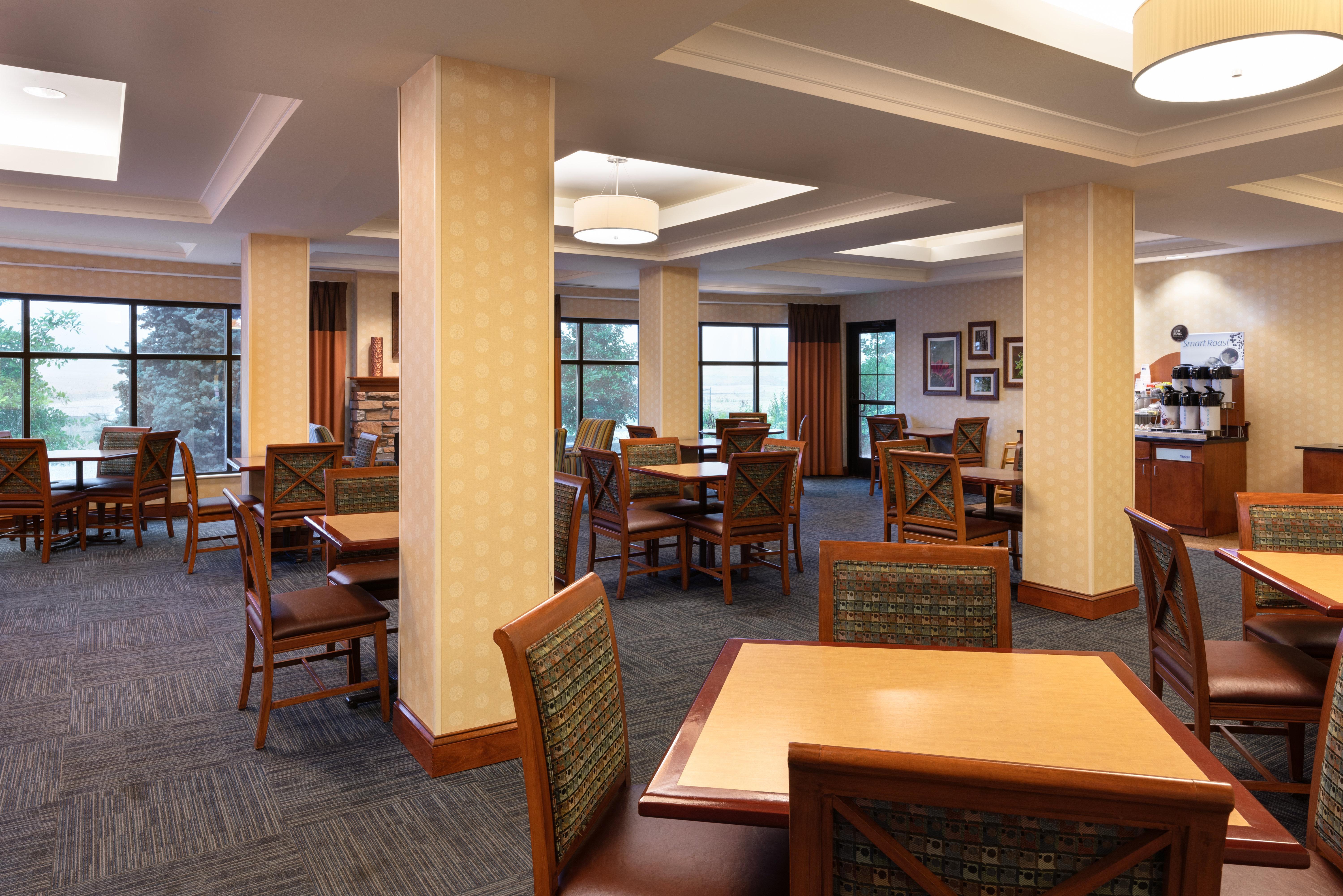Holiday Inn Express & Suites Denver Airport By Ihg Экстерьер фото